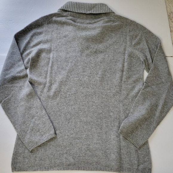 Pursuits LTD. Soft Gray Shawl Collar Cashmere Academia Long Sleeve Sweater - Picture 2 of 6
